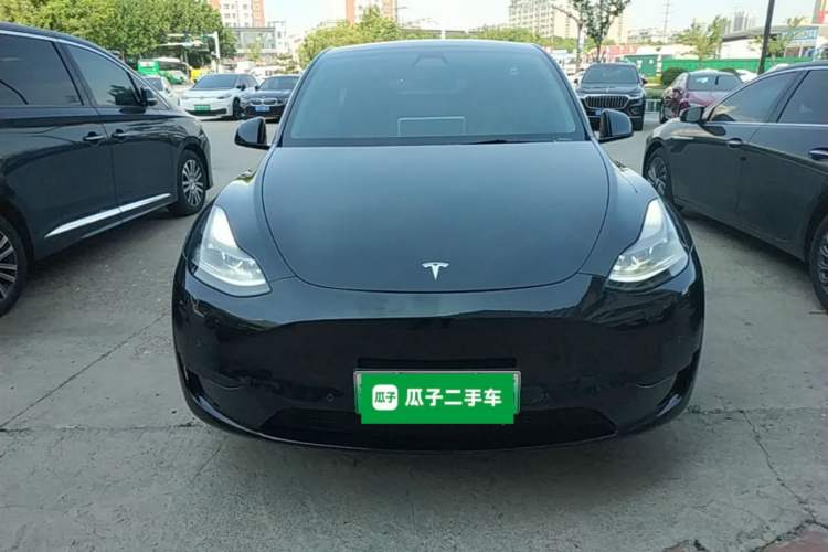 Tesla Model Y 2022 — 2