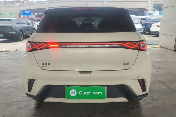 BYD Dolphin 2025 — 5