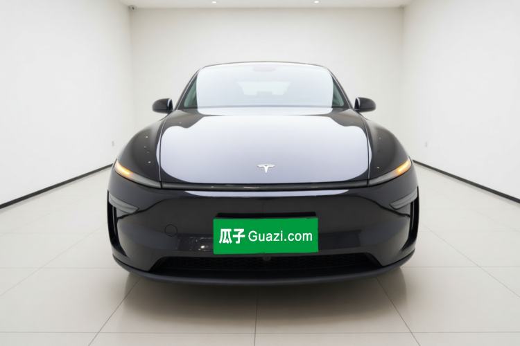 Tesla Model Y L 2025 — 2