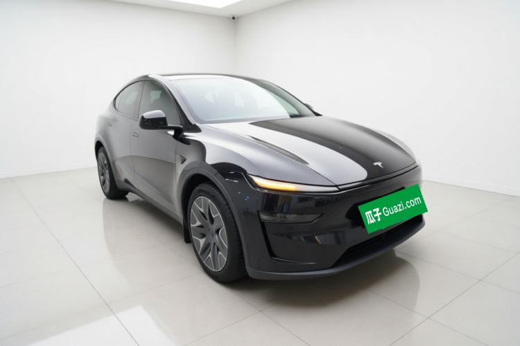 Tesla Model Y L 2025 — 3