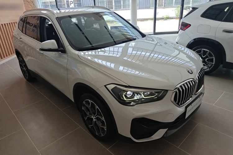 BMW X1 2021 — фото 3
