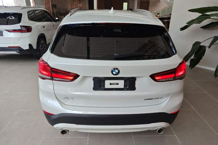 BMW X1 2021 — фото 5
