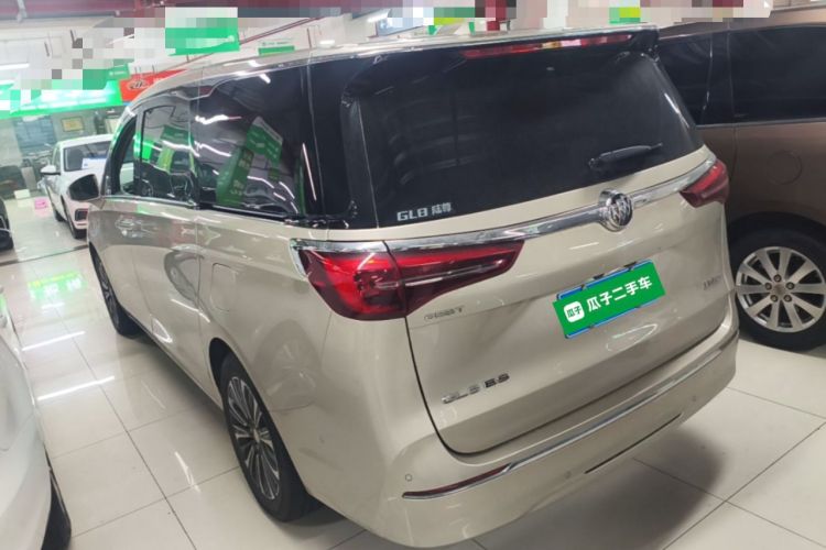 Buick GL8 2021 — 4