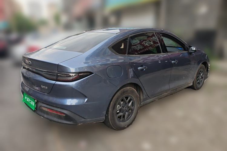 BYD Seal 05 DM-i 2025 — фото 4