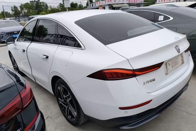 Roewe D7 2023 — 4