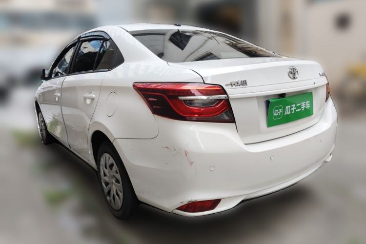 Toyota Yaris 2021 — 4