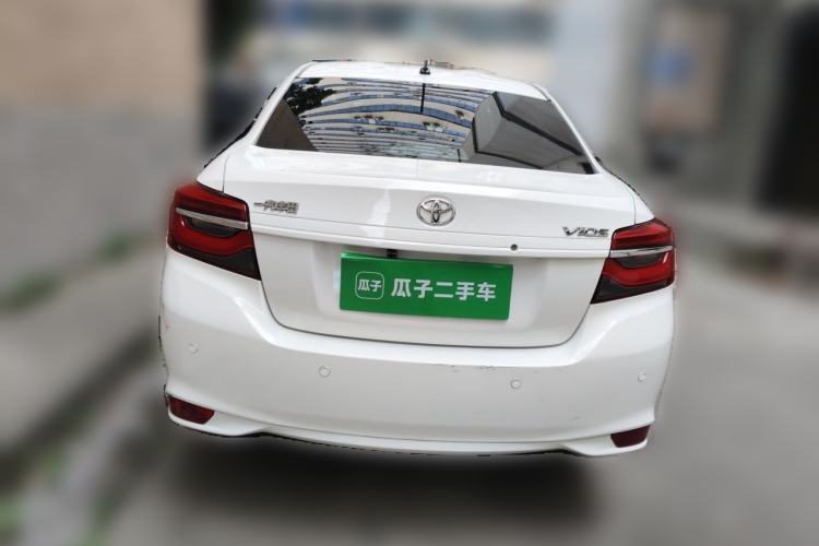 Toyota Yaris 2021 — 5