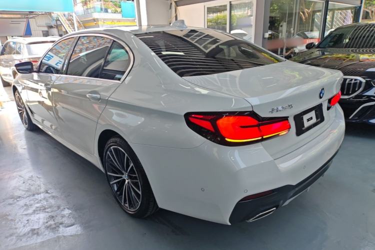 BMW 530Li 2023 — фото 4