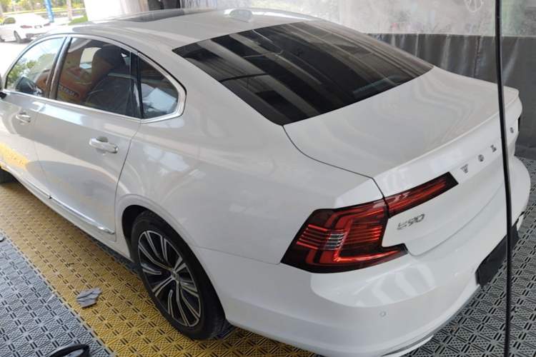 Volvo S90 2021 — 4