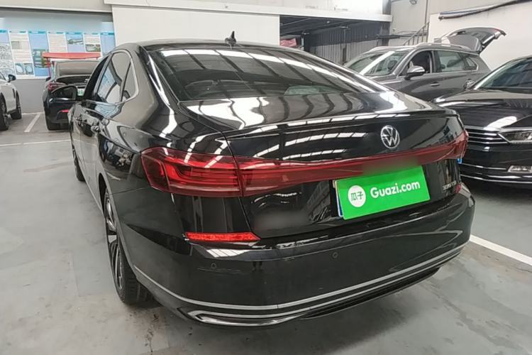 Volkswagen Passat 2023 — 4
