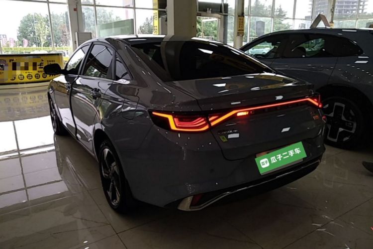 Geely Emgrand L 2022 — 4