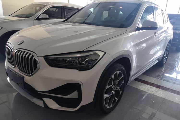 BMW X1 2021 — фото 1