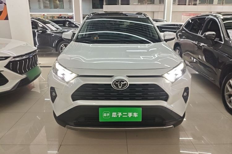 Toyota RAV4 2023 — 2
