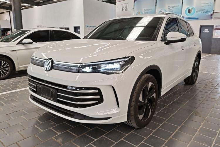 Volkswagen Tiguan L 2024 — фото 1