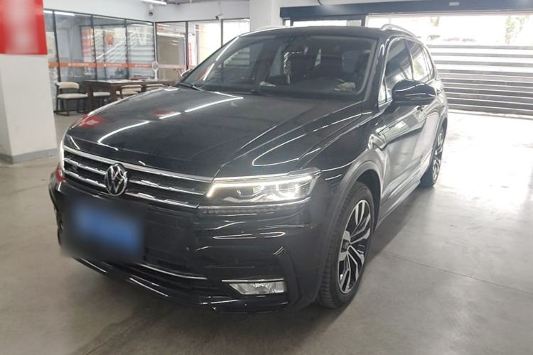 Volkswagen Tiguan L 2021 — фото 1