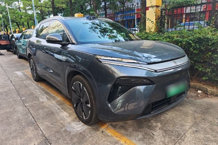 BYD Tang L 2025 — 3