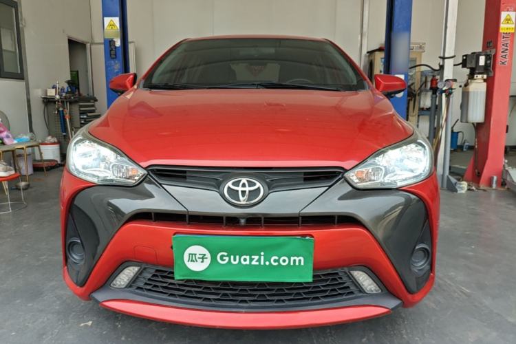 Toyota Yaris 2021 — фото 2