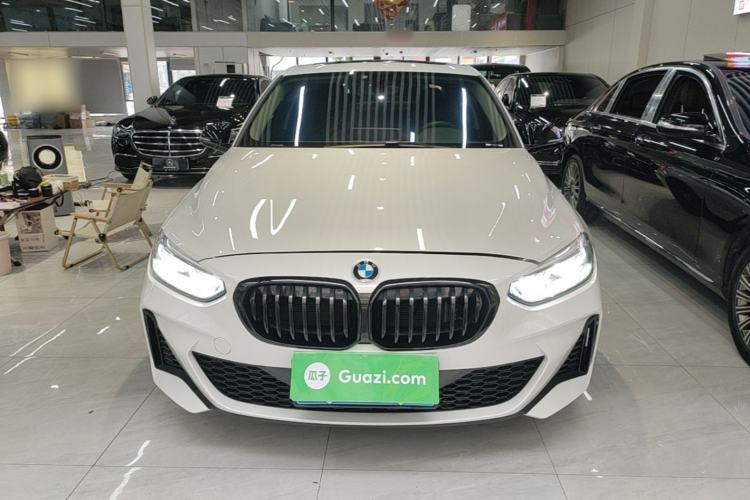 BMW 125i 2023 — 2