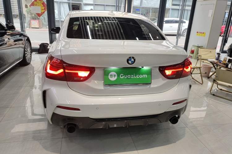 BMW 125i 2023 — 5