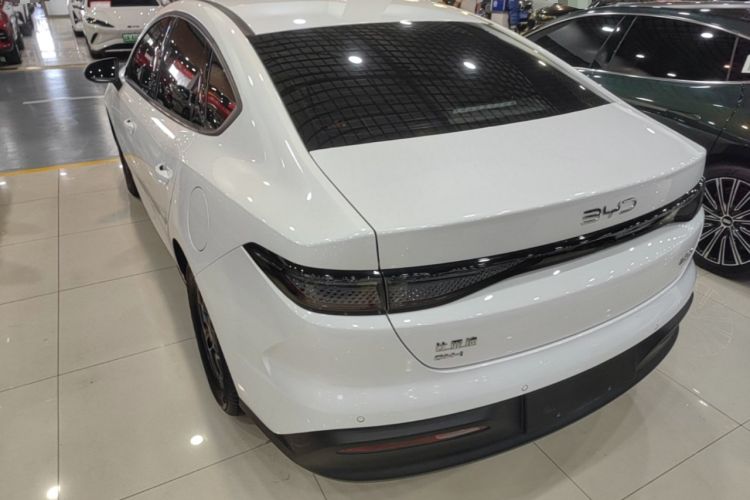 BYD Seal 05 DM-i 2025 — фото 4