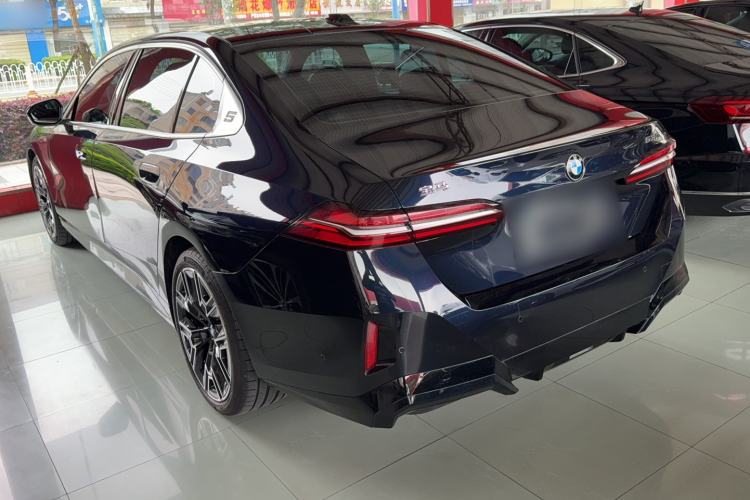 BMW 530Li 2024 — 3