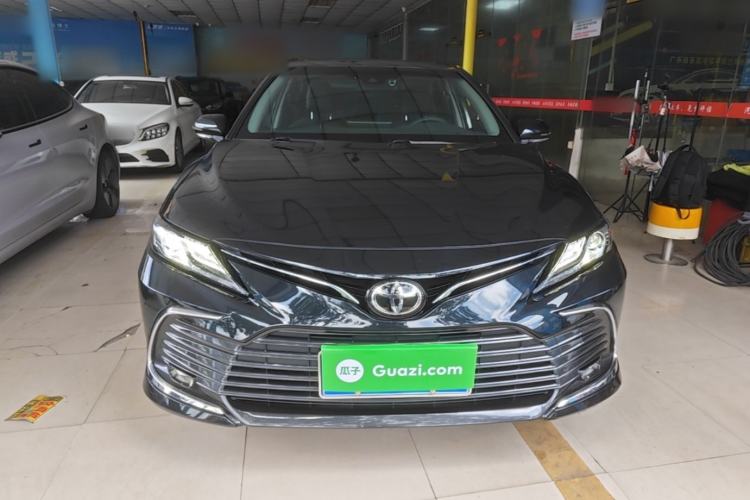 Toyota Camry 2021 — 2