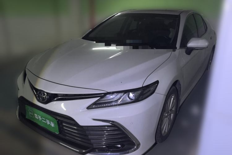 Toyota Camry 2021 — фото 1