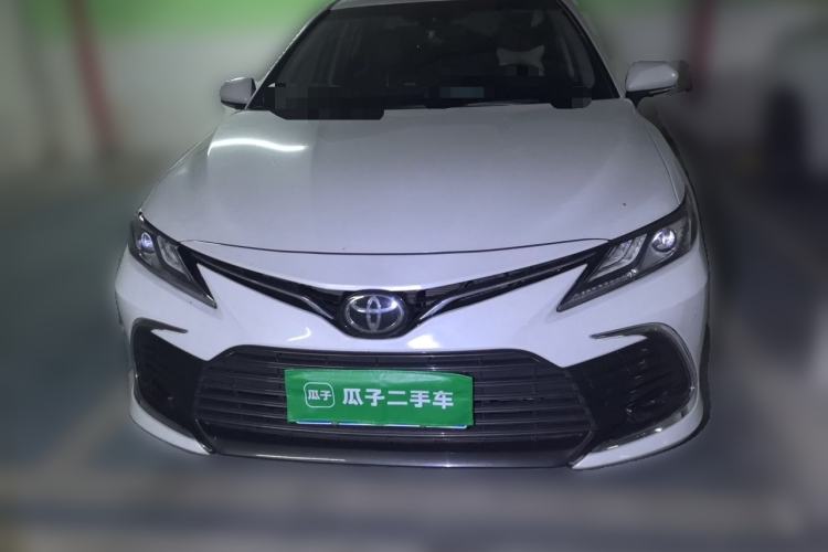 Toyota Camry 2021 — фото 2