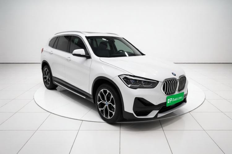BMW X1 2022 — фото 3