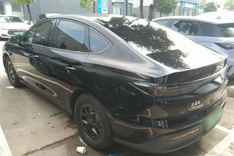 BYD Seal 05 DM-i 2025 — фото 4