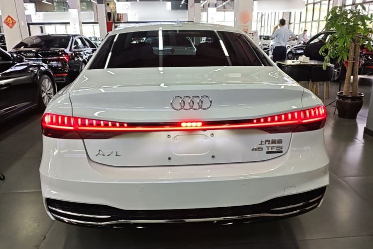 Audi A7L 2022 — 5