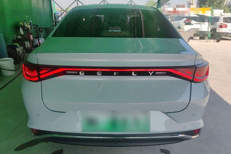 Geely Emgrand L 2022 — 5