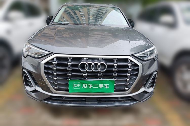 Audi Q3 2022 — 2