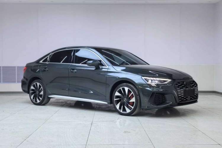 Audi A3L 2023 — 4