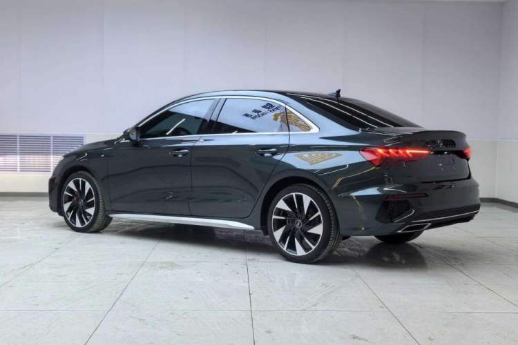Audi A3L 2023 — 5