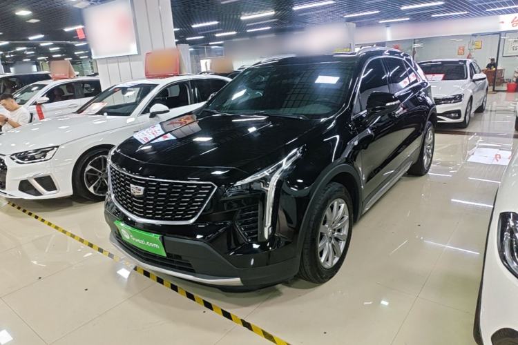 Cadillac XT4 2022 — фото 1