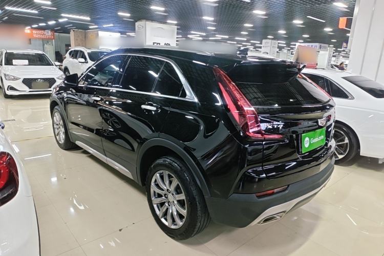 Cadillac XT4 2022 — фото 4
