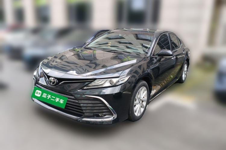 Toyota Camry 2021 — фото 1