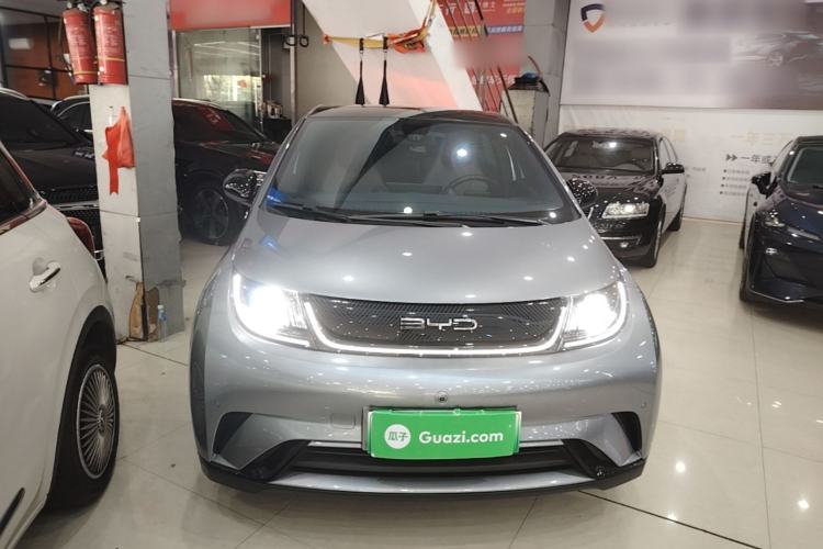 BYD Dolphin 2023 — 2