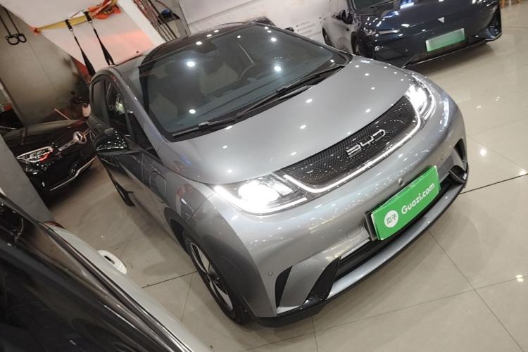 BYD Dolphin 2023 — 3