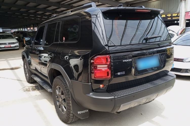 Toyota Prado 2025 — 4