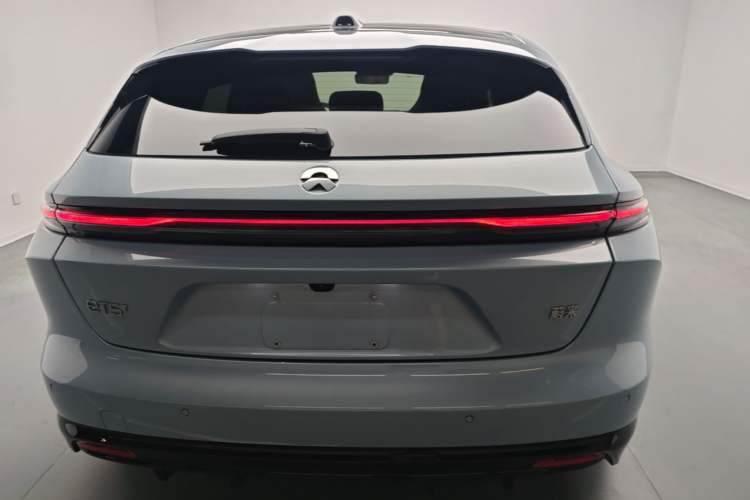 NIO ET5T 2025 — 5