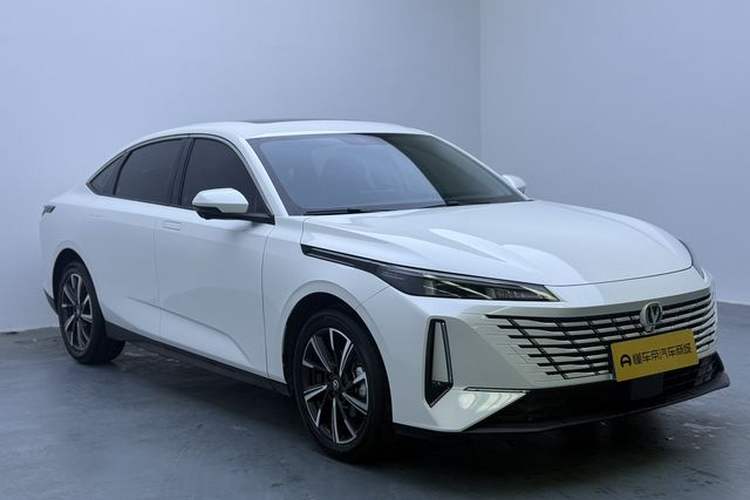 ChangAn Eado 2024 — 3