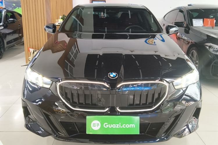 BMW 530Li 2025 — 2