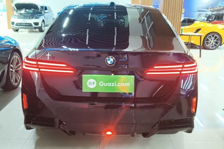 BMW 530Li 2025 — 5