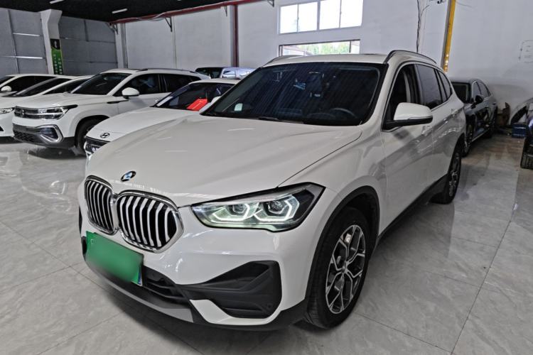 BMW X1 2022 — фото 1