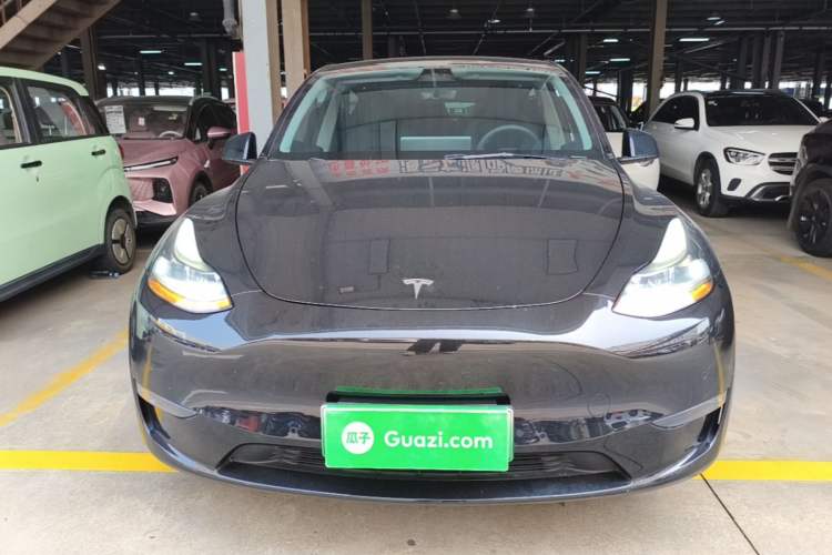 Tesla Model Y 2021 — 2