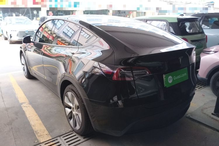 Tesla Model Y 2021 — 4