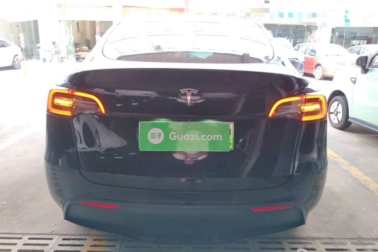 Tesla Model Y 2021 — 5
