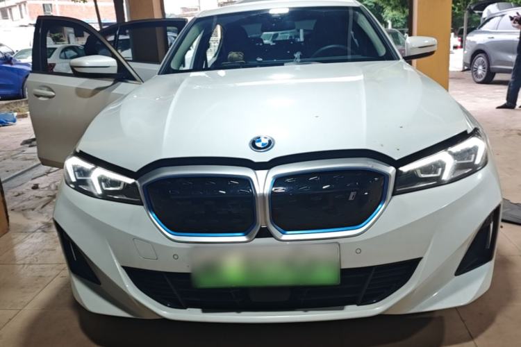 BMW i3 2025 — 2